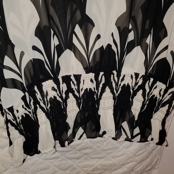 3x Worthington Short Sleeve black and white top blouse - Picture 3 of 7